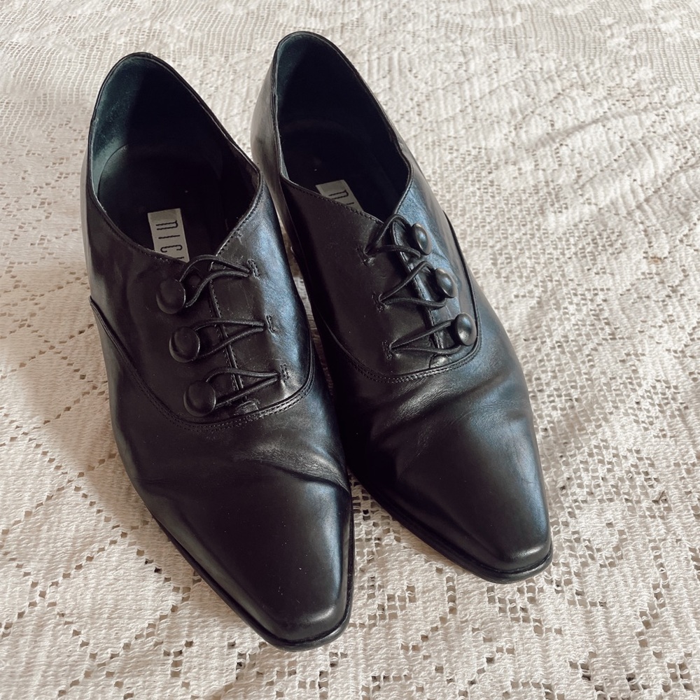 Vintage Victorian Inspired Leather Lace Up Low Heels